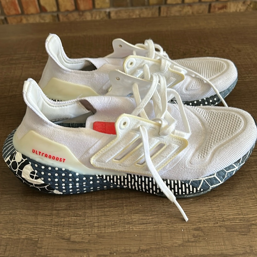 Adidas Mens white Ultra Boost Lace Up Athletic Comfort Sneakers Shoes Size 8.5